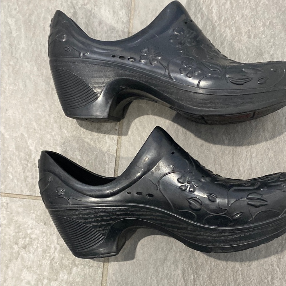 Dansko Pixie Black Professional Clogs With Emboss… - image 5